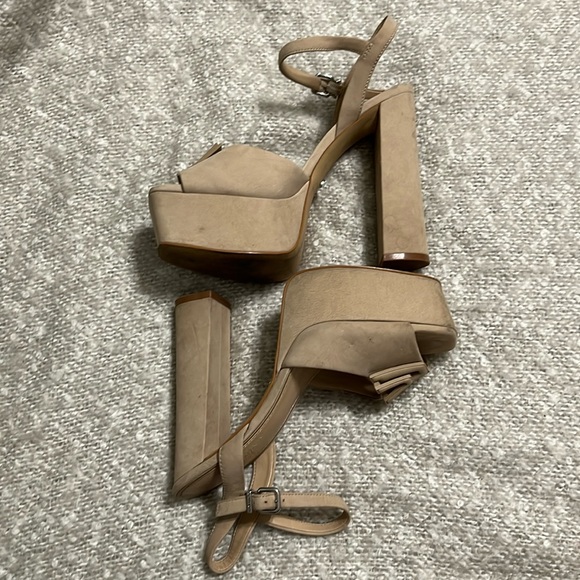 Gianni Bini x Venita Aspen Sienna Taupe Suede Platform Dress Sandals - Picture 5 of 14